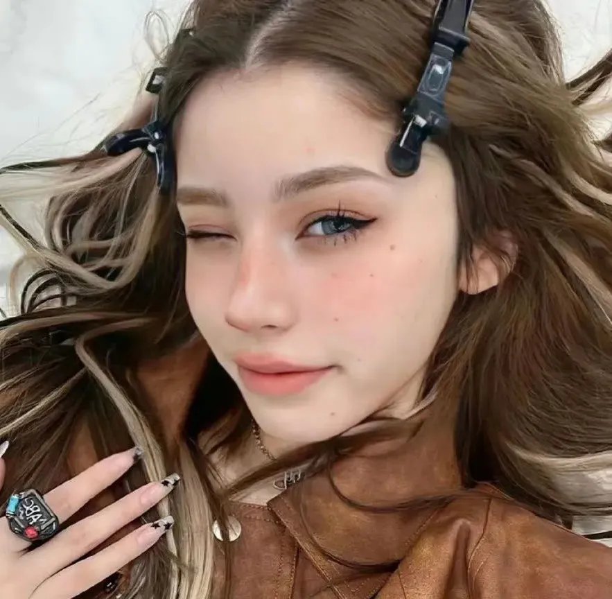 坠雪少女